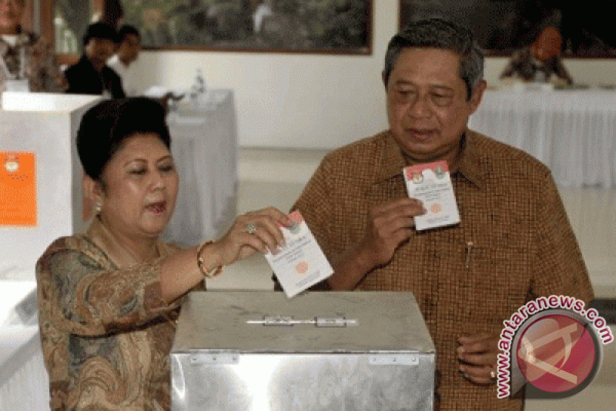 Presiden nyoblos di Cikeas