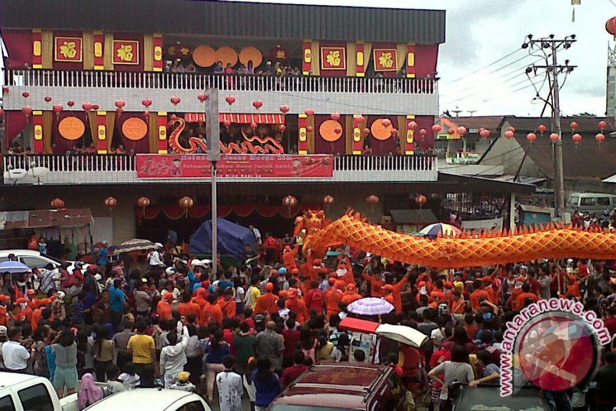 Warga Pontianak Padati Kawasan Gajah Mada-diponegoro