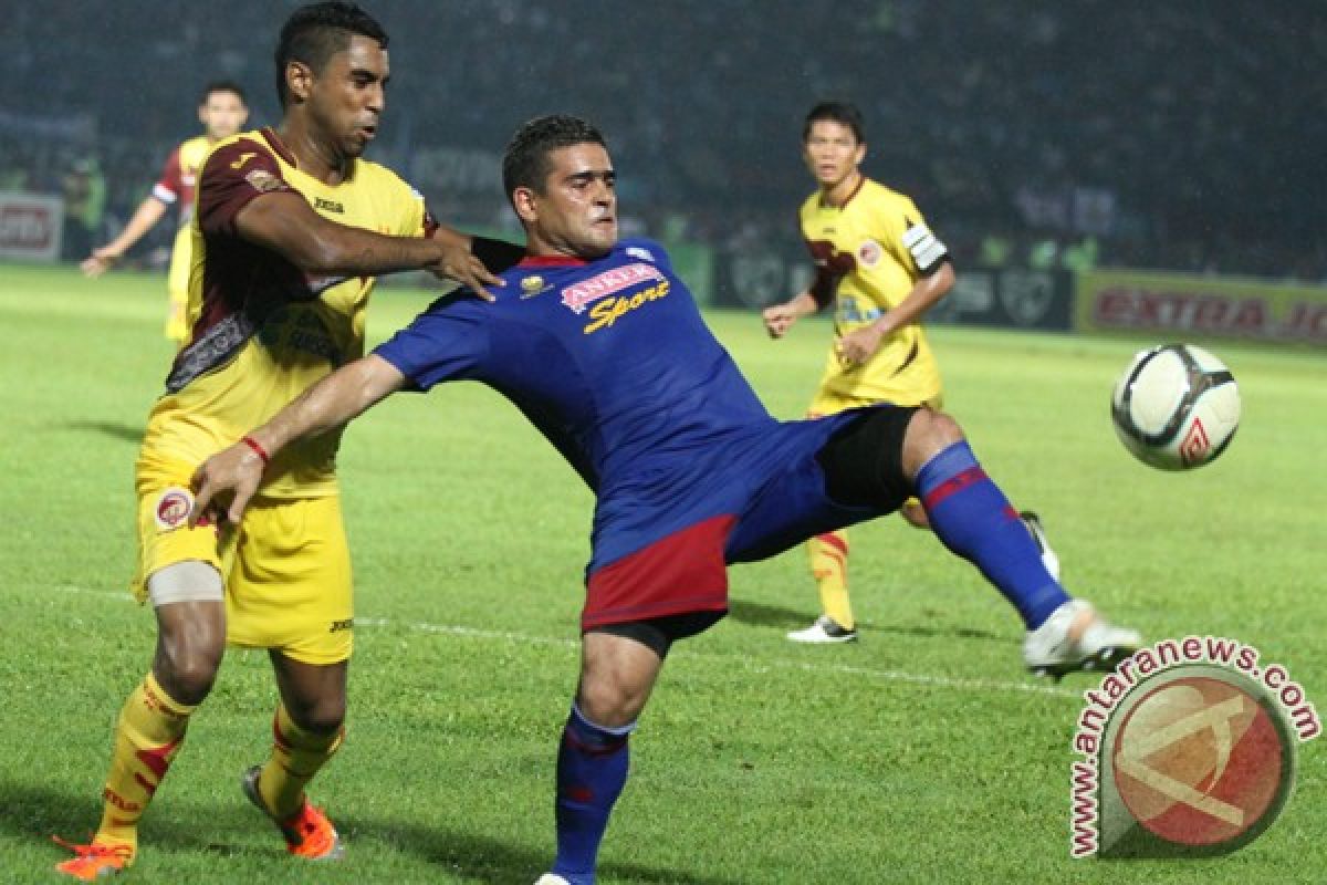 Arema menang 4-1 atas Sriwijaya FC