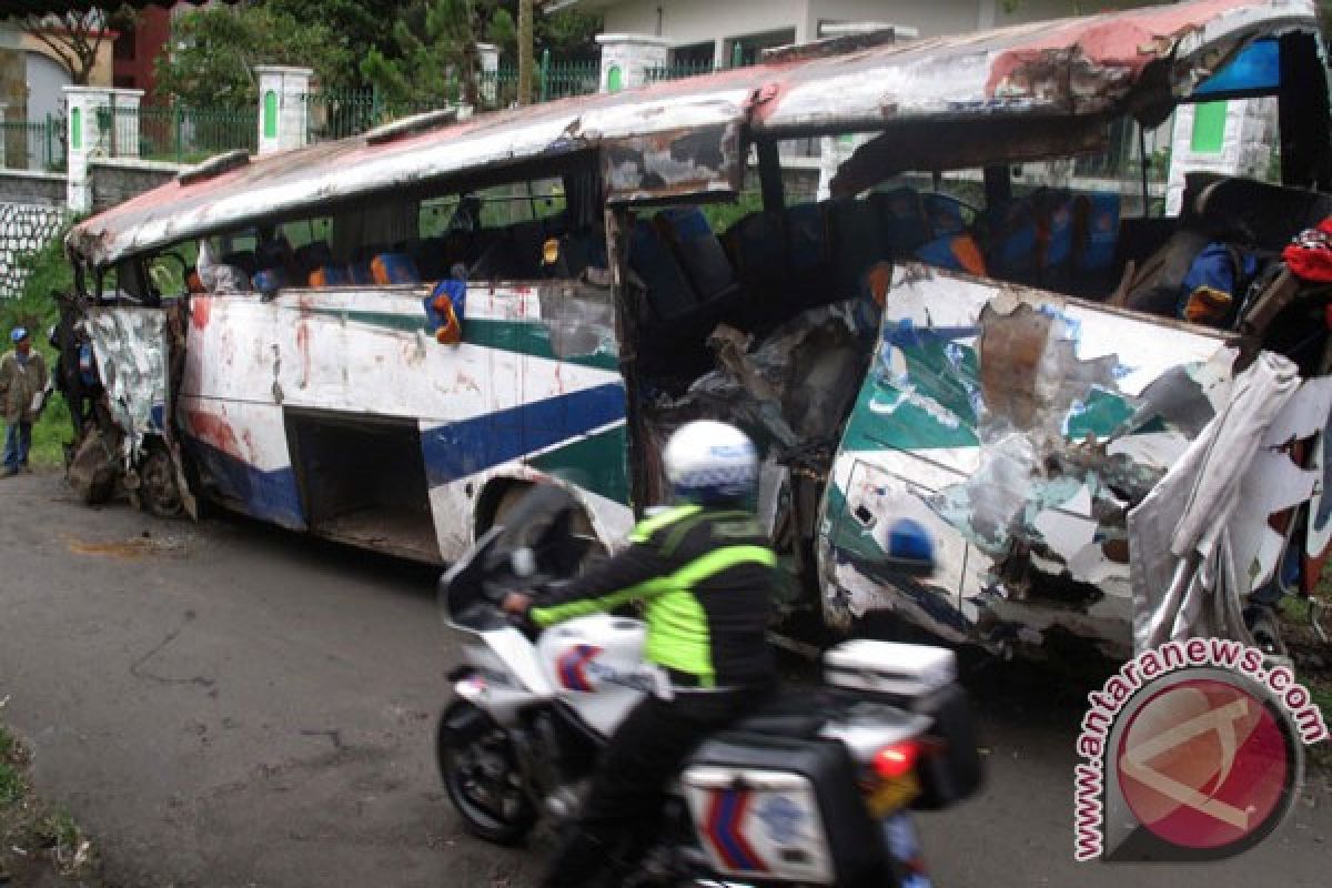 Legislator minta Kemenhub selidiki penyebab kecelakaan bus