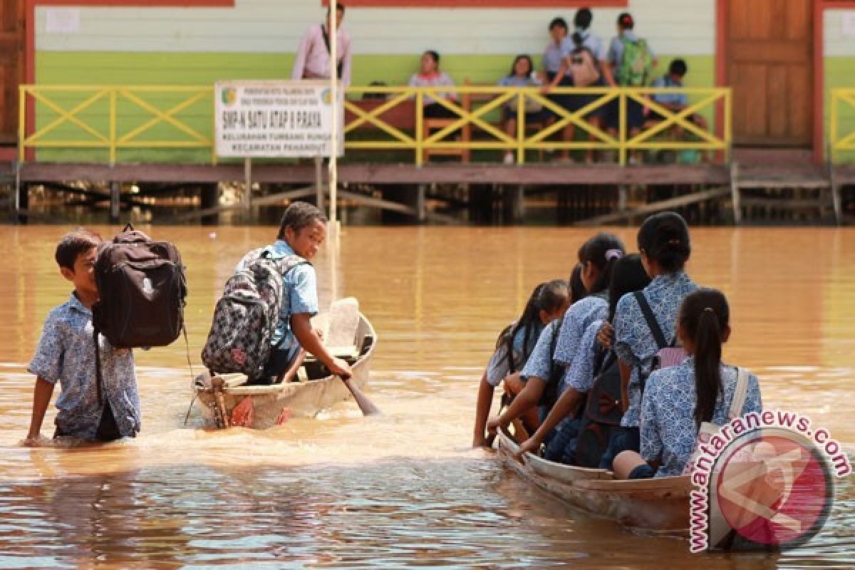 Flood inundates Sampit following incessant rain