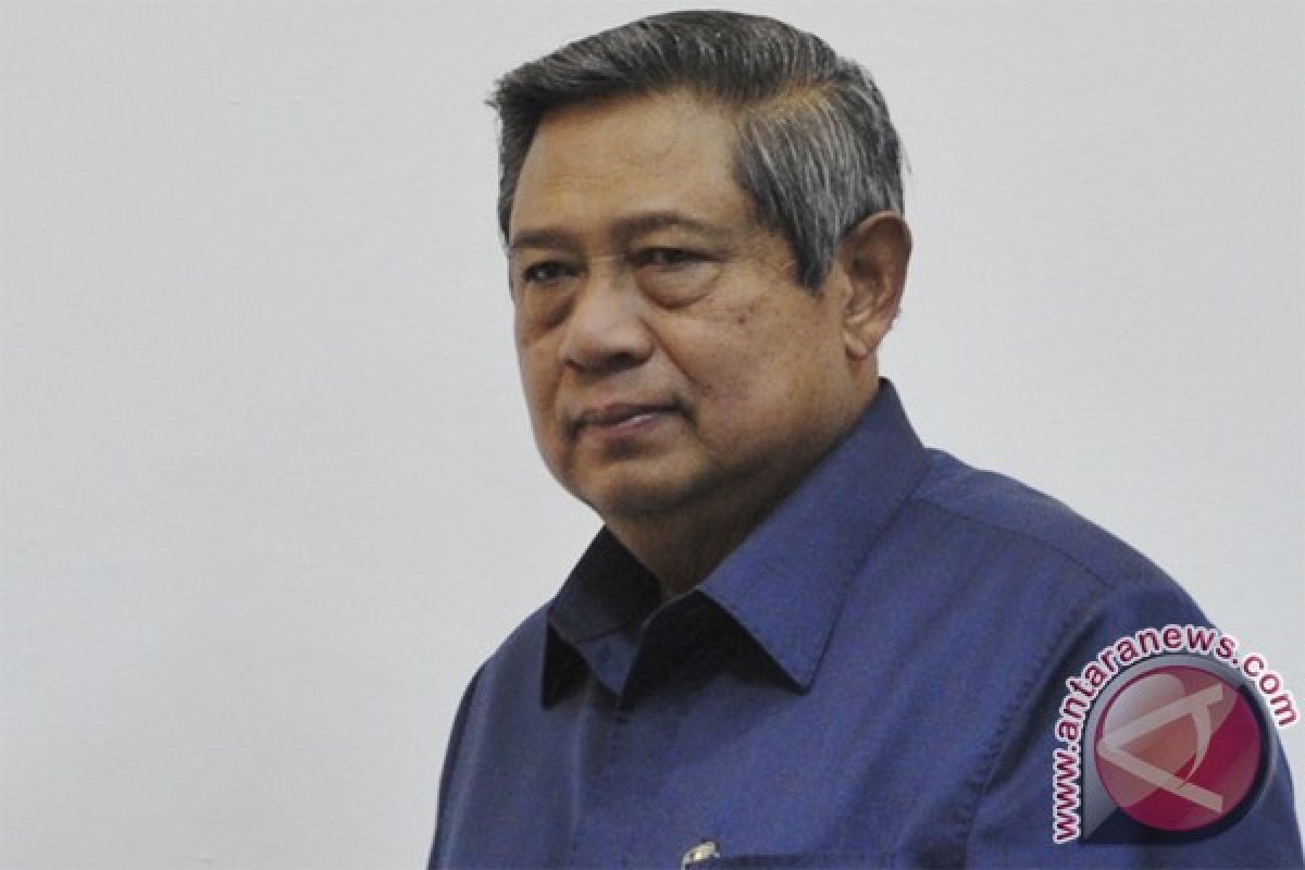 Yudhoyono arrives in hotel, but not for congress` opening