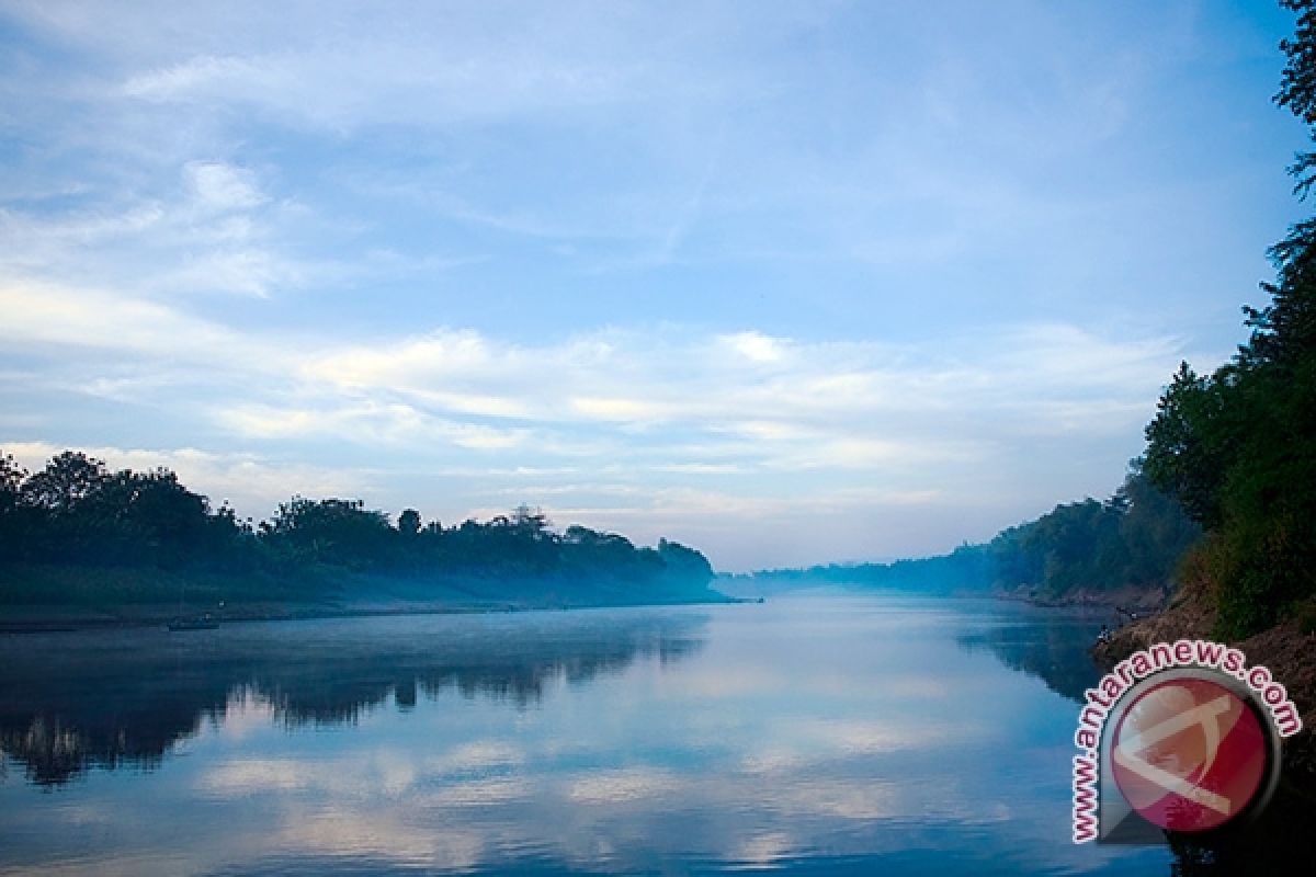  175 penduduk diungsikan  akibat Bengawan Solo meluap