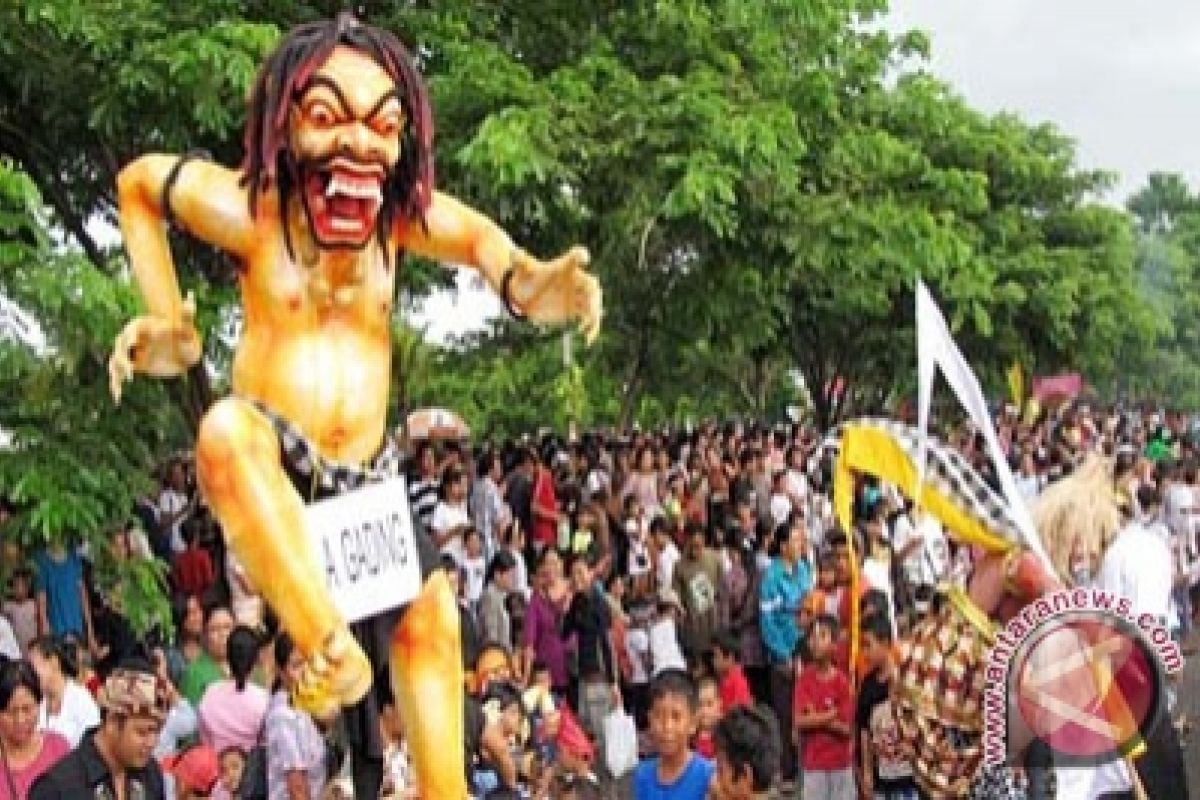 "Ogoh-ogoh" Nyepi di setiap banjar dilombakan  