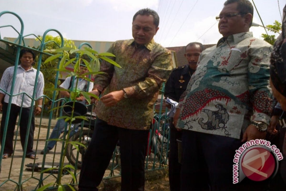 Harta Ketua MPR Zulkifli Hasan Rp25 miliar      