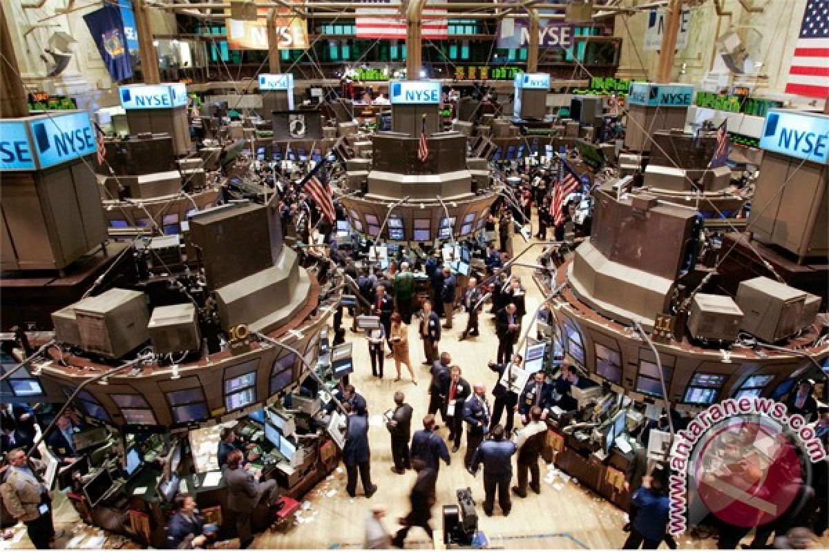 Wall Street menguat usai keputusan Fed, Dow naik 0,21 persen