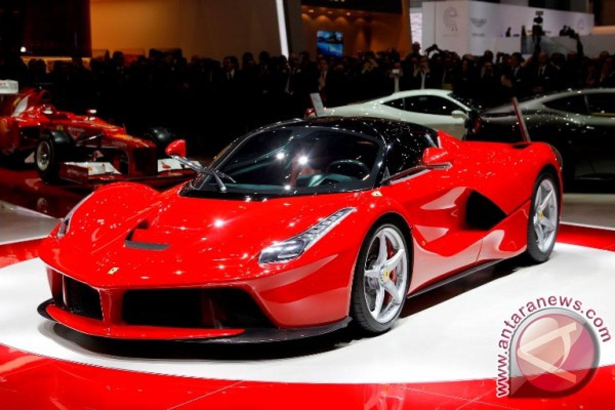 LaFerrari laku keras