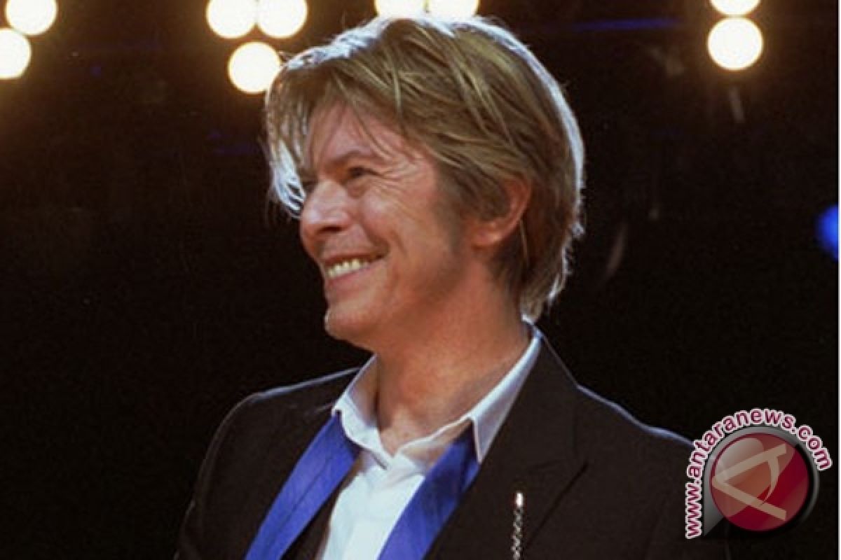  David Bowie buat kaus album "The Next Day"