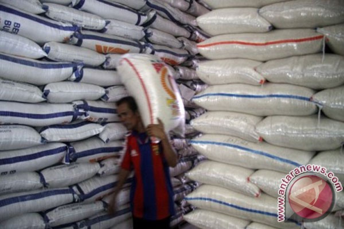 Wamendag: stok beras masih cukup