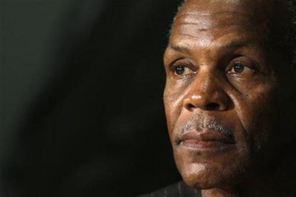 Danny Glover puji Chavez sebagai "Jawara Sosial"