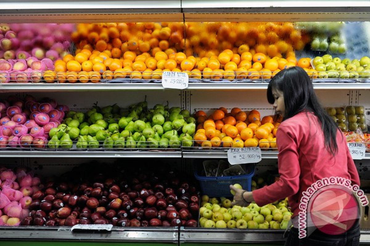 Sebagian besar orang Indonesia kurang makan buah