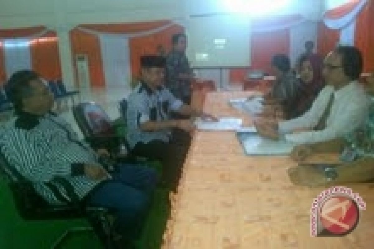 Tim "Derma" ambil formulir pendaftaran calon Gubernur Sumsel
