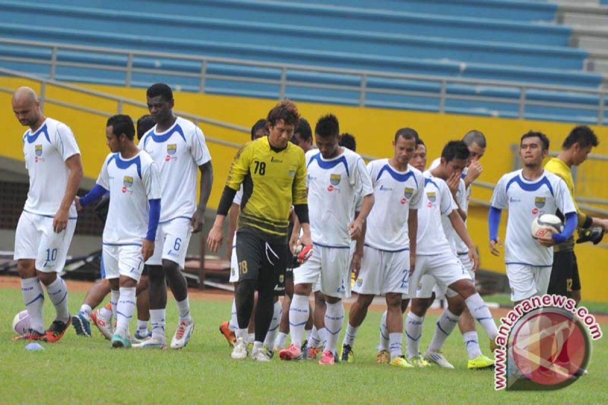 Persib Bandung melaju ke final ISL