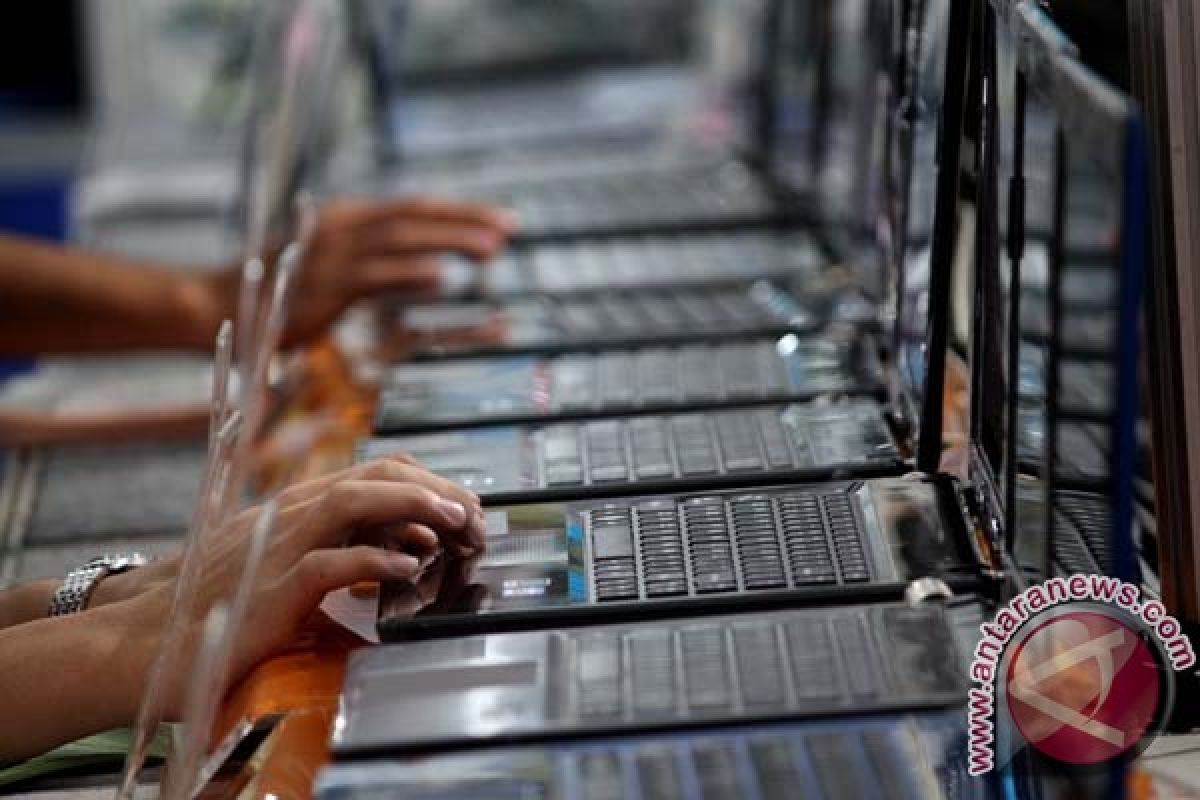 Sekolah Malaysia praktik merakit laptop ke Bandung