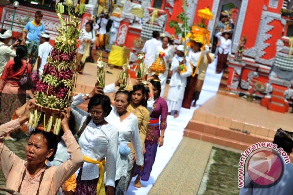 PHDI desak imigrasi memulangkan penadah benda suci pura Bali