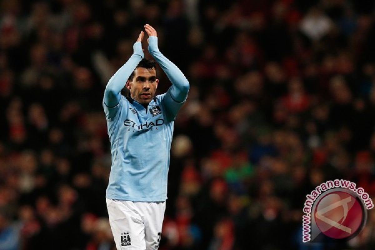 Tevez didakwa karena mengemudi saat masih didiskualifikasi