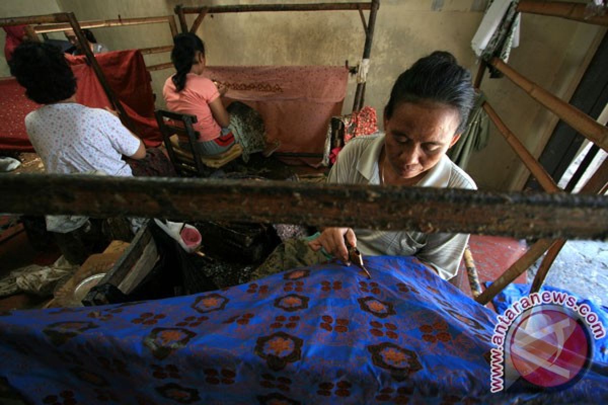 Paoman batik artisans ready to meet european demand - (d)