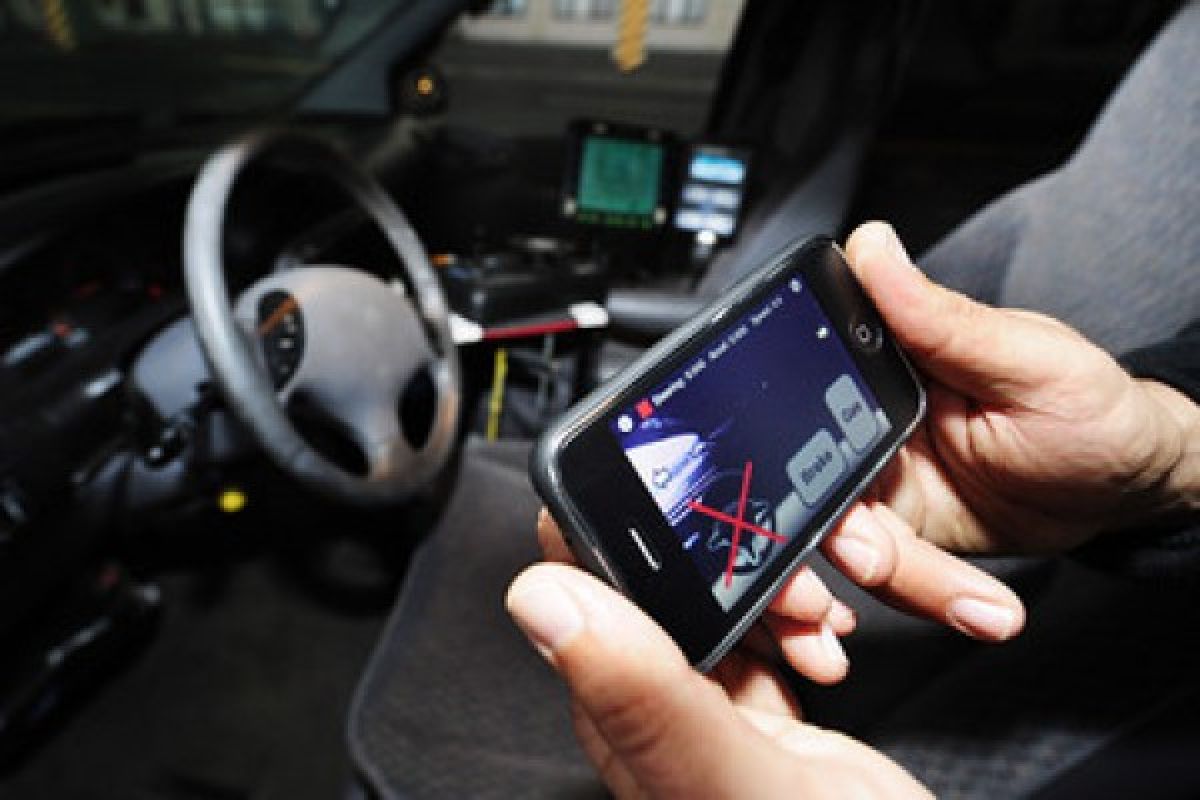 More Americans use mobile device while driving than europeans