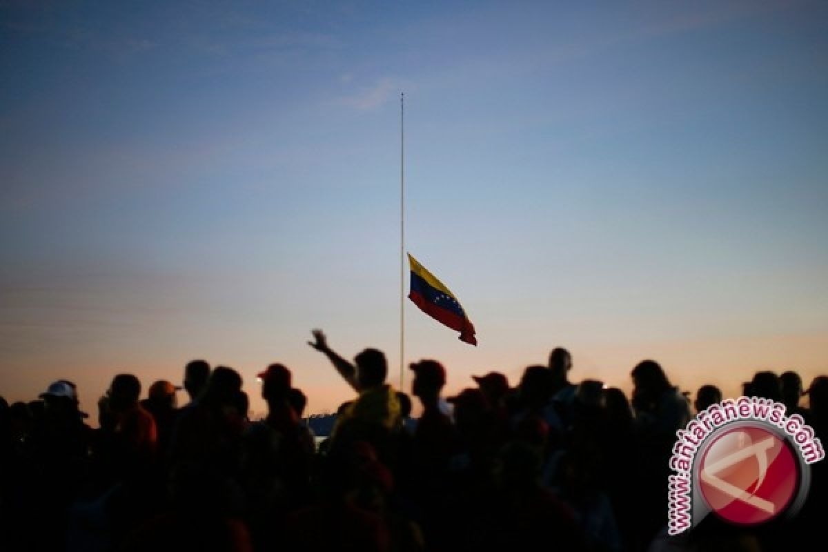 Ribuan peziarah emosional padati makam Chavez