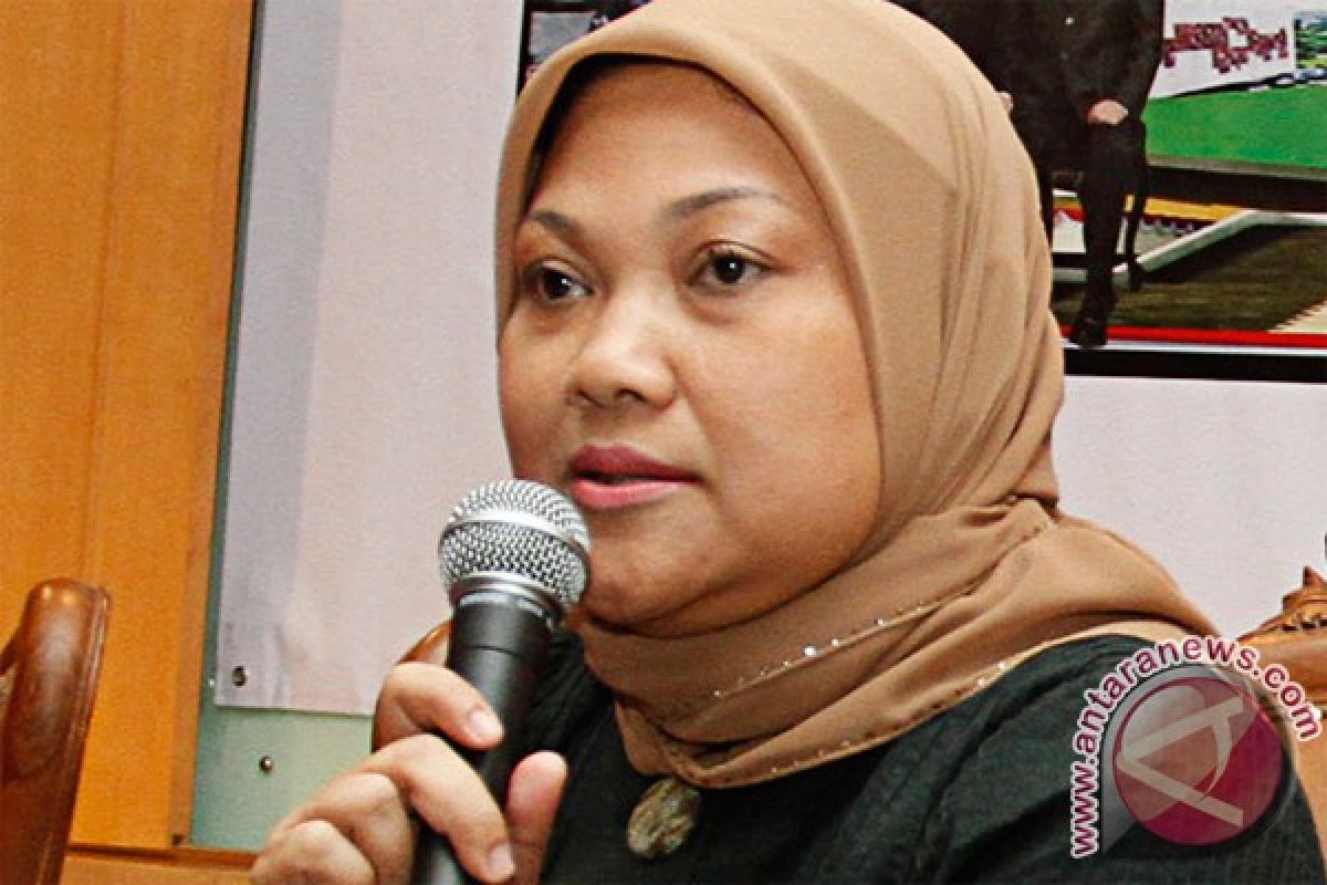 Legislator Ida Fauziyah imbau masyarakat tak ikut ISIS