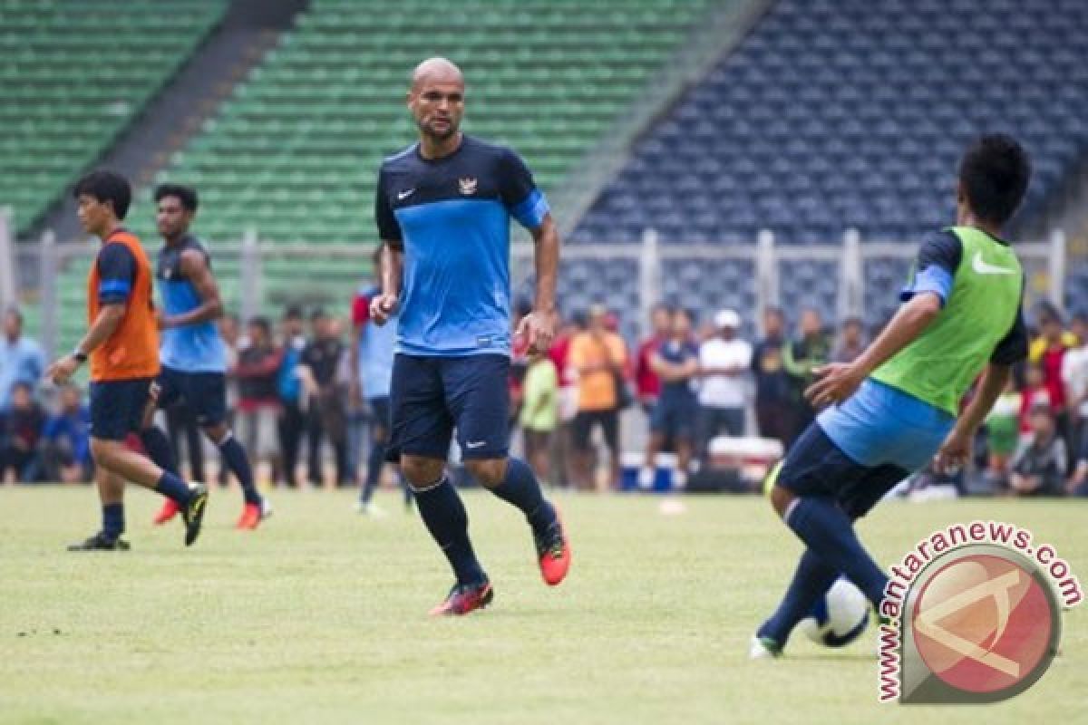 Van Dijk berpeluang masuk tim utama Timnas