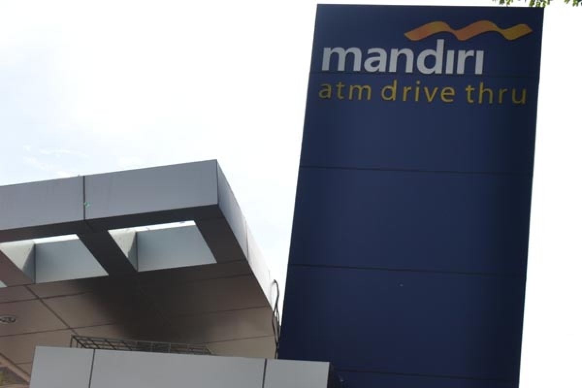 Layanan ATM Mandiri "Drive Thru" Kendari Difungsikan