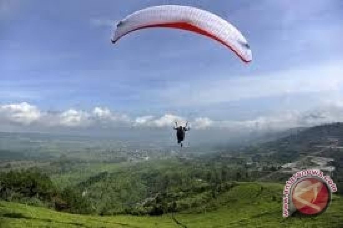 190 paragliding ikuti "event" paralayang Agam