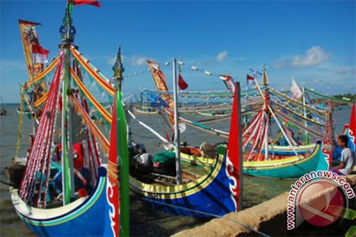 80 perahu hias semarakkan Festival Pesona Lawata