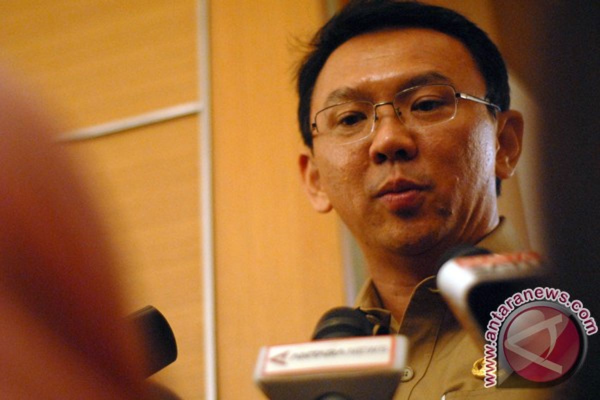 Ahok tindak tegas pedagang Blok G bandel