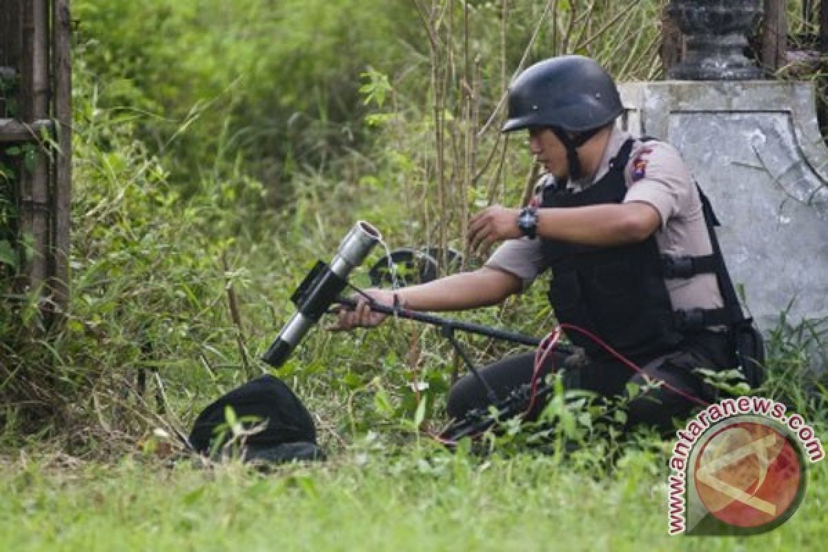 Benda asing di Kayadoe Ambon bukan bom