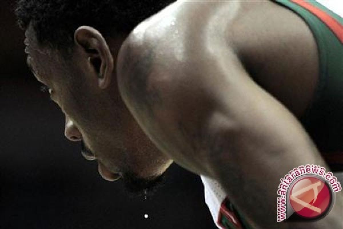  Bucks benamkan Lakers 113-103