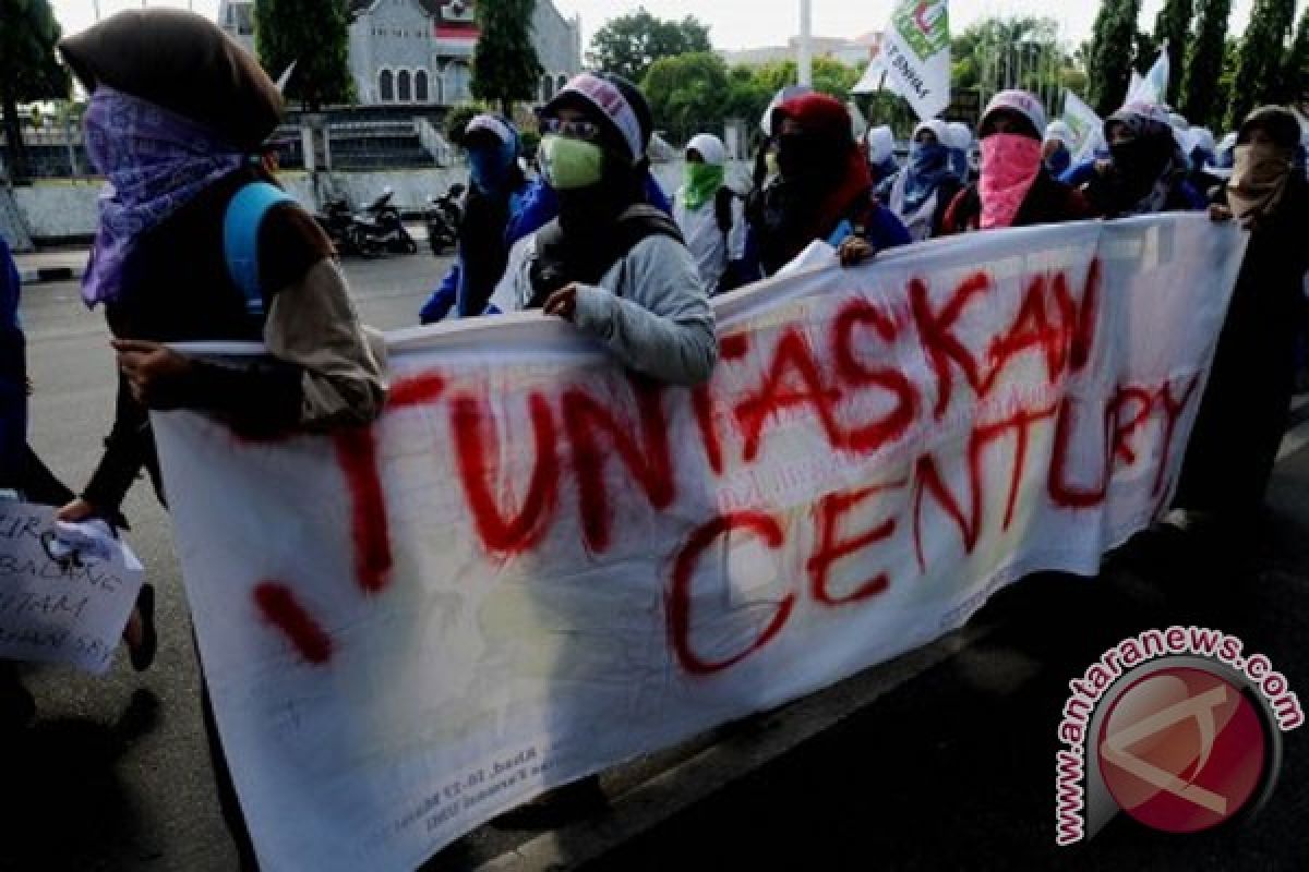 Komisi III minta Bareskrim ambil alih kasus Bank Century