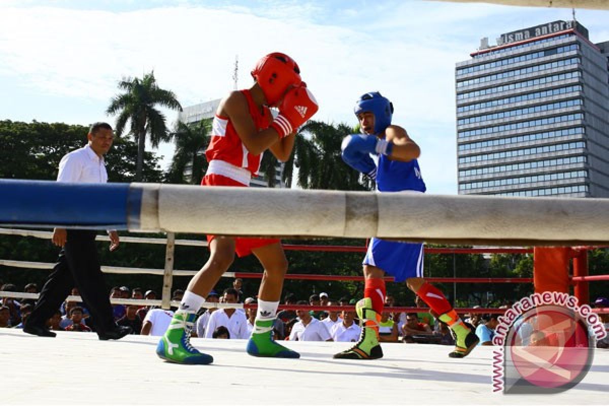 Pertandingan tinju ramaikan "car free day"