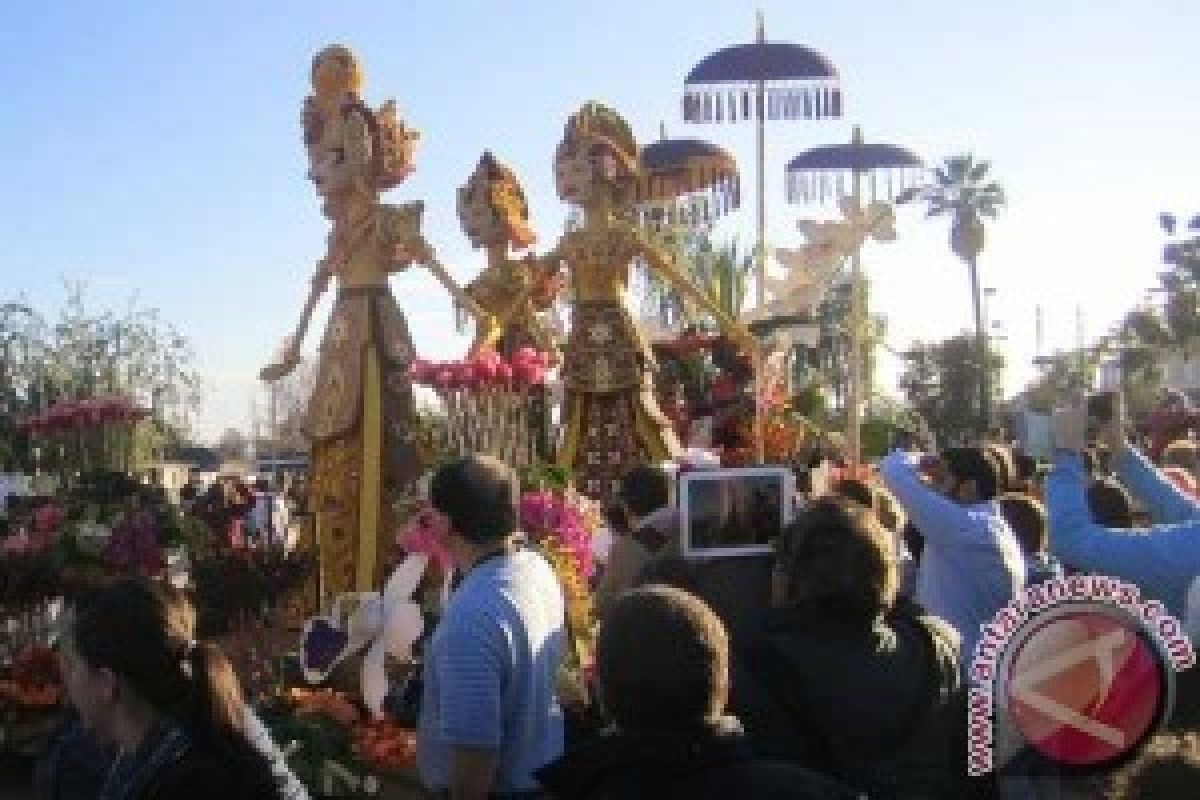 Parade 1.001 Bunga Meriah