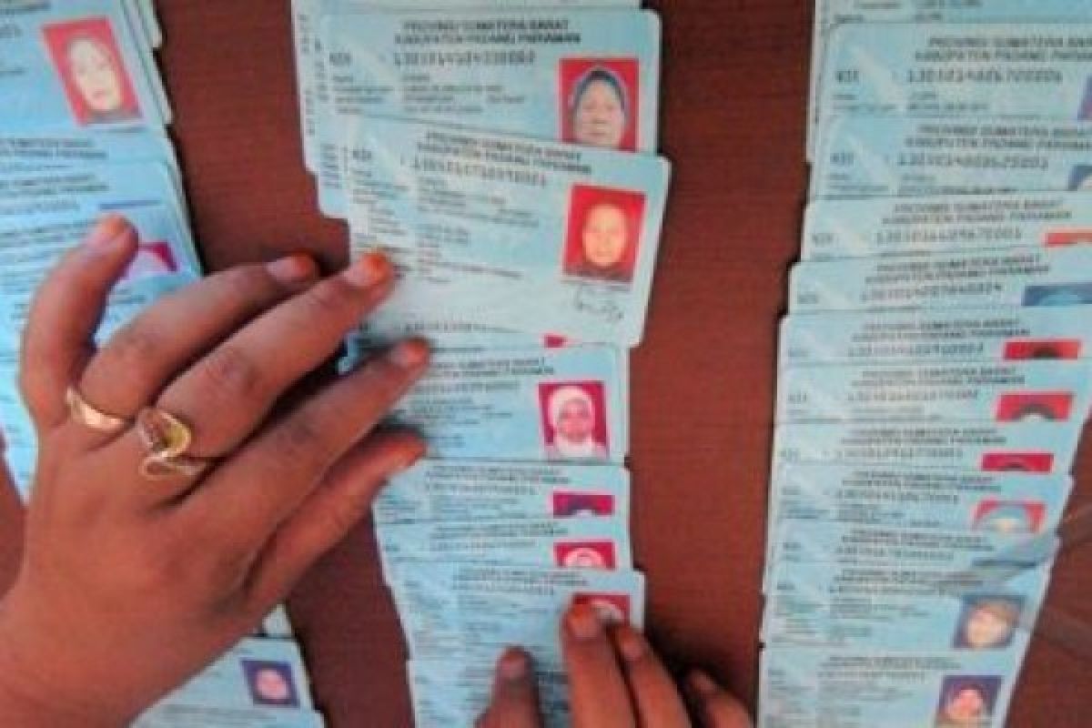 Mei, Pembagian E-KTP