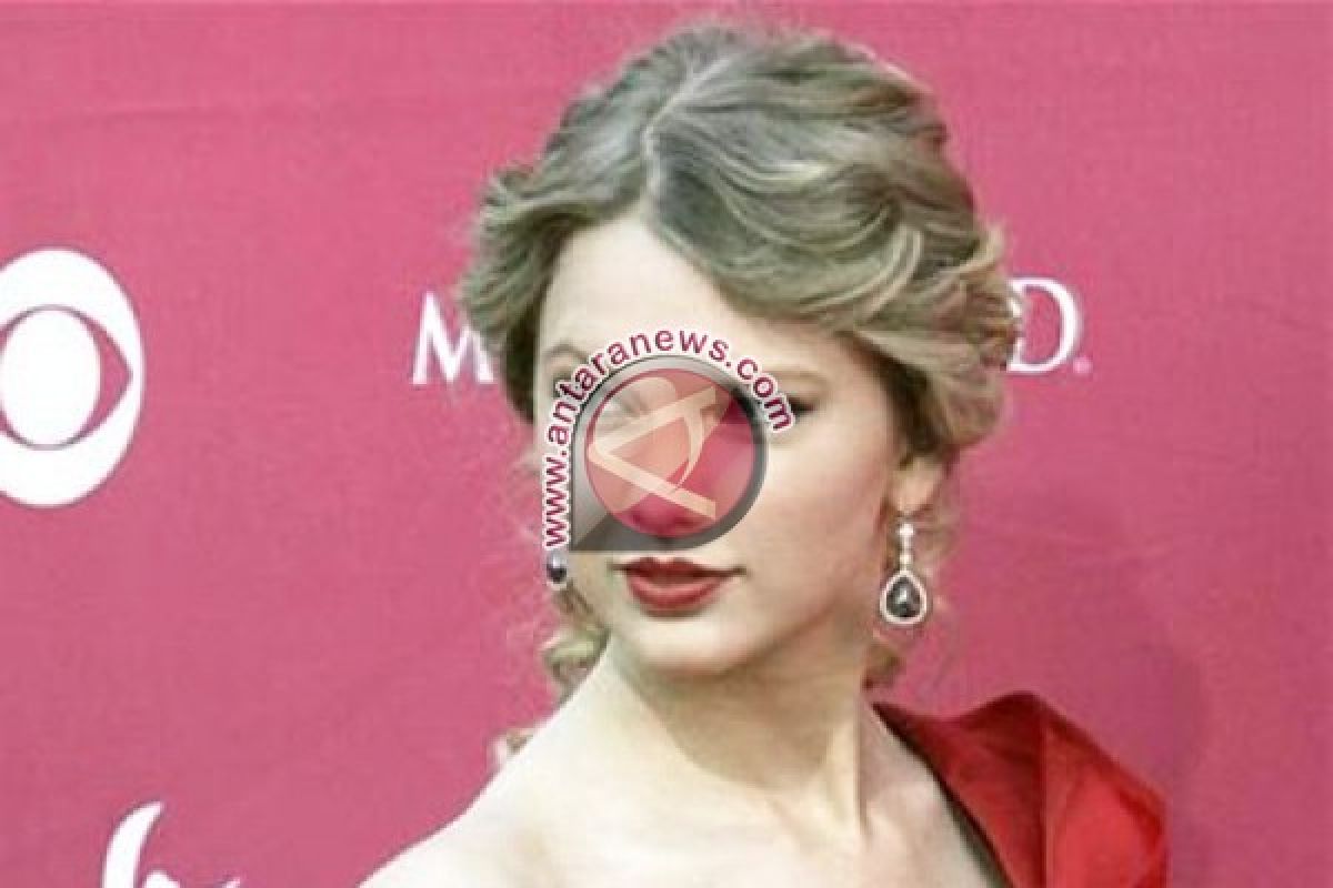  Taylor Swift harus menelan kekecewaan 