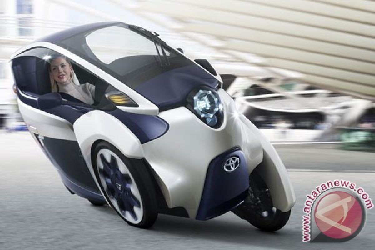 Toyota perkenalkan i-ROAD terbaru 