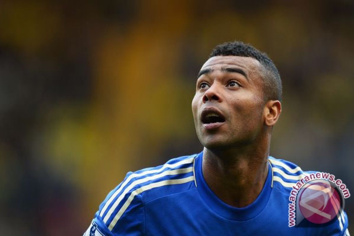 Mantan bek sayap Chelsea Ashley Cole segera gabung Everton