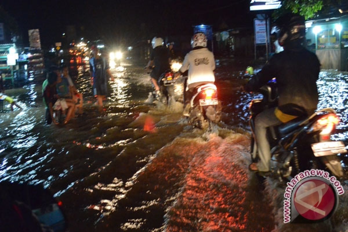 Banjir bandang landa lima kabupaten di Gorontalo