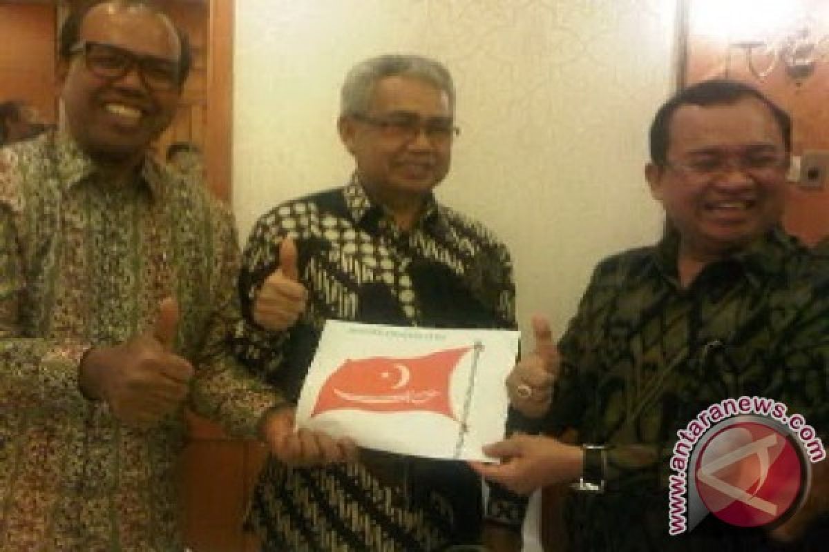Yusril heran, bendera Aceh mirip bendera GAM