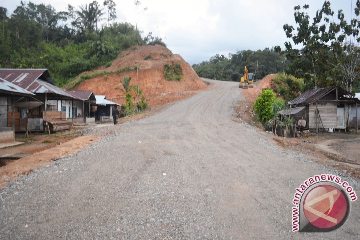 Jalan Paralel Perbatasan Kalimantan Dibangun Tahun Ini