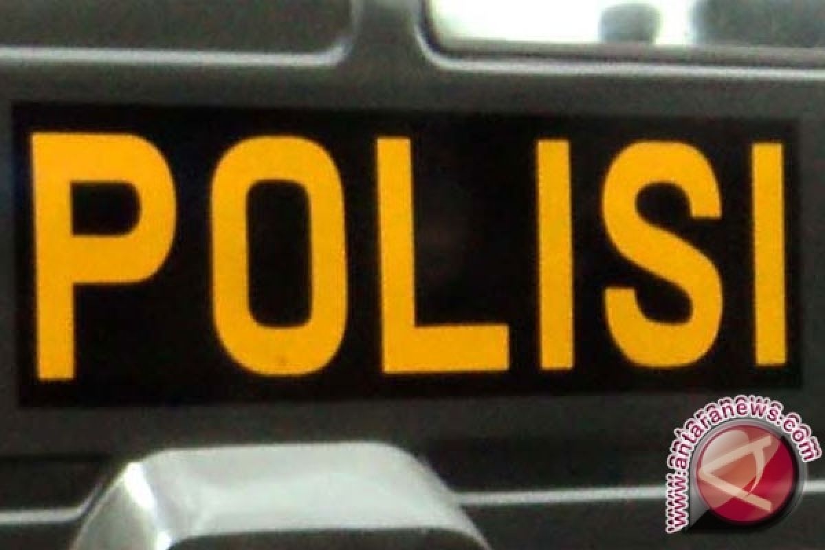 Polisi Tangkap Pria Bersenjata Parang