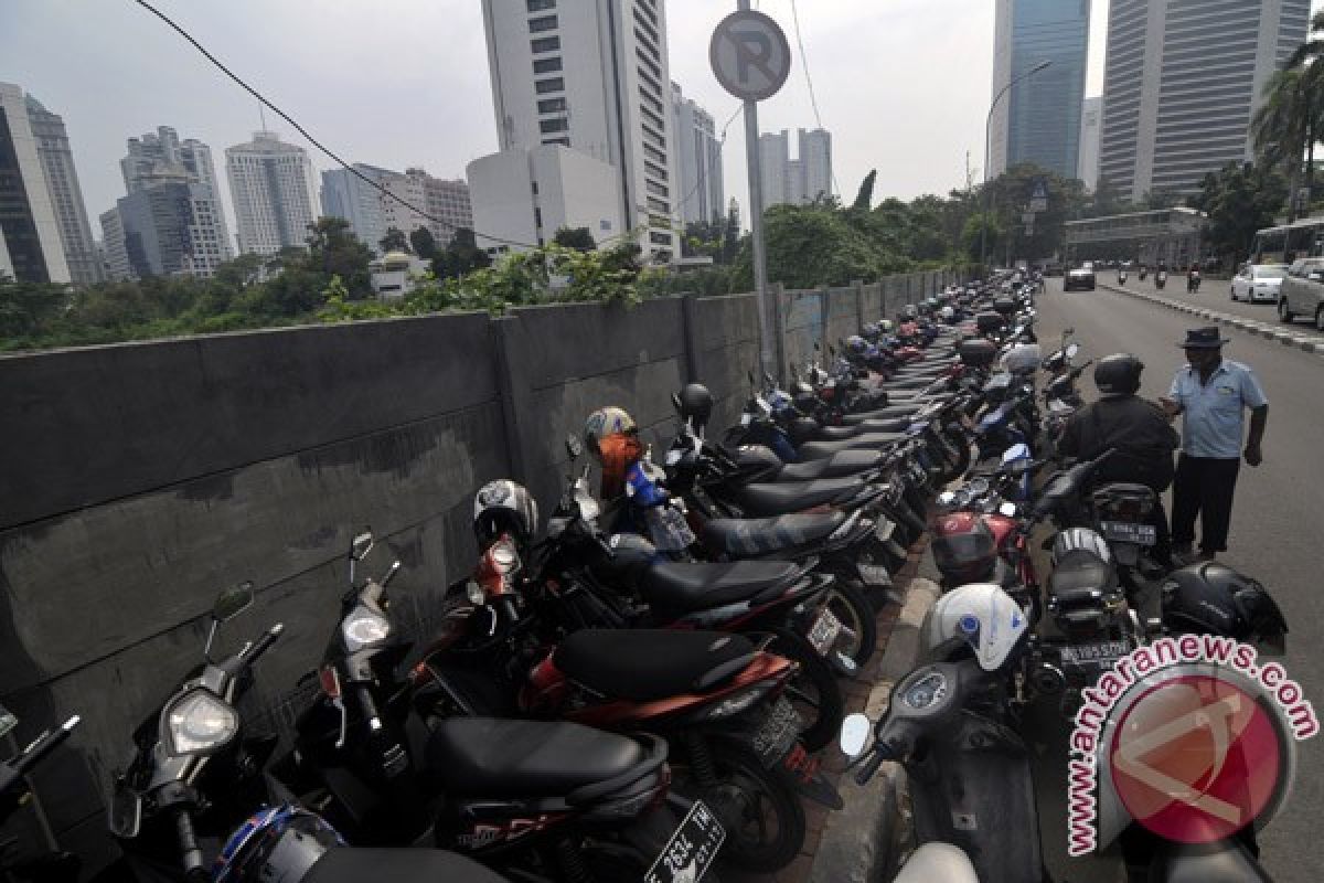 Jokowi akan bangun parkir bawah tanah di Monas