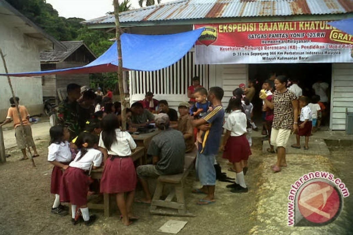 TNI sampaikan penyuluhan kesehatan di Bengkayang