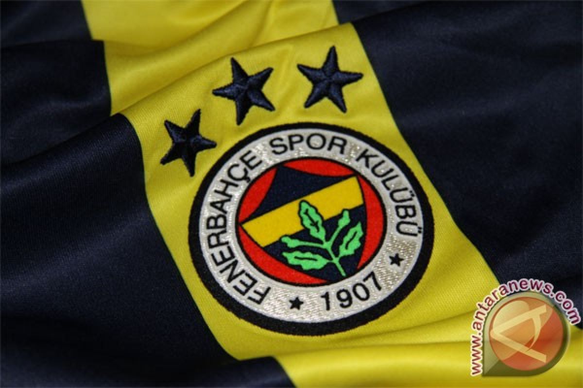 Fenerbahce unggul 2-0 atas Lazio