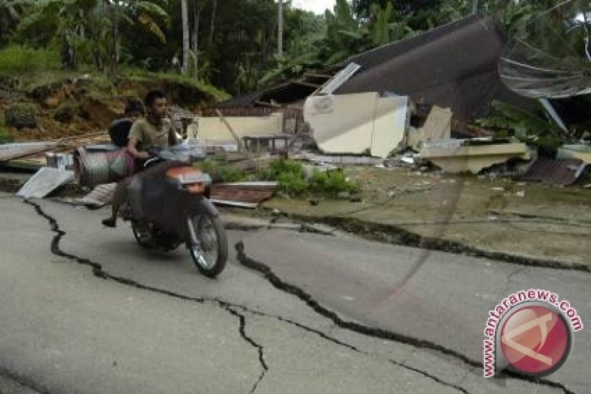 Ratusan Rumah Rusak Akibat Gempa di Dompu
