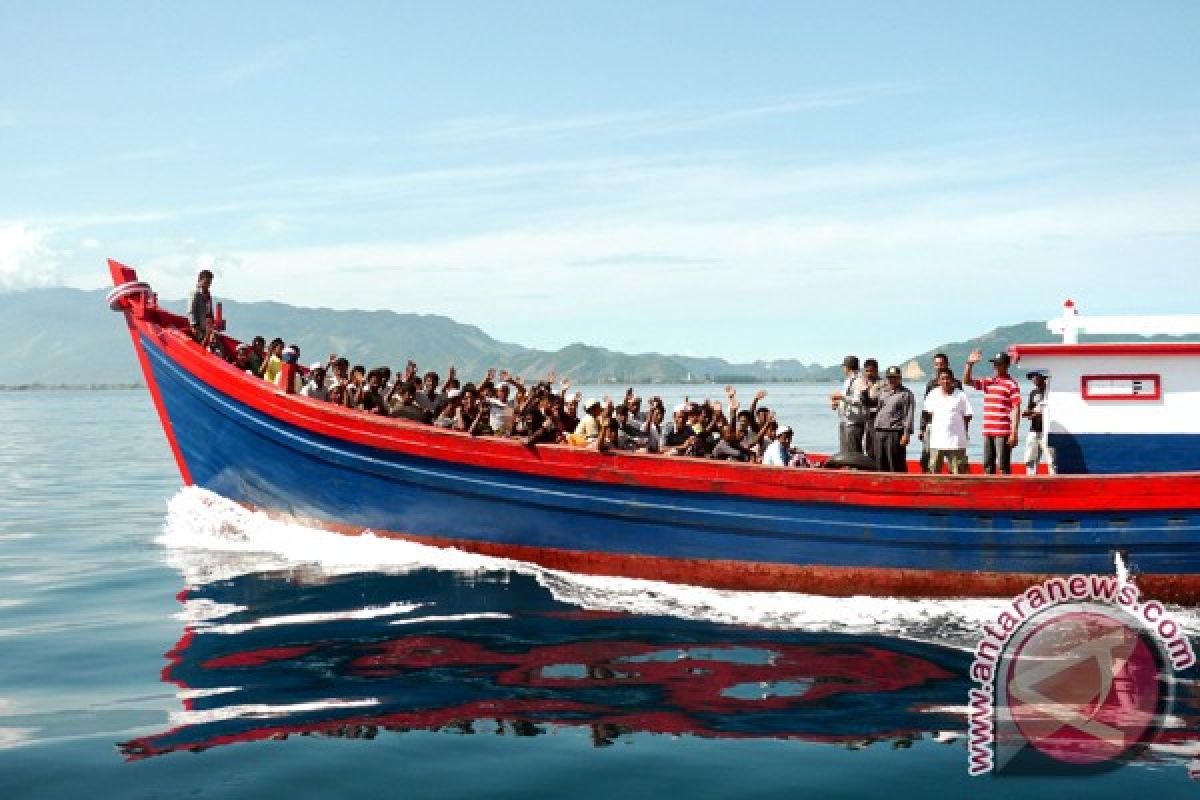 2.000 manusia perahu diselamatkan RI dan Malaysia