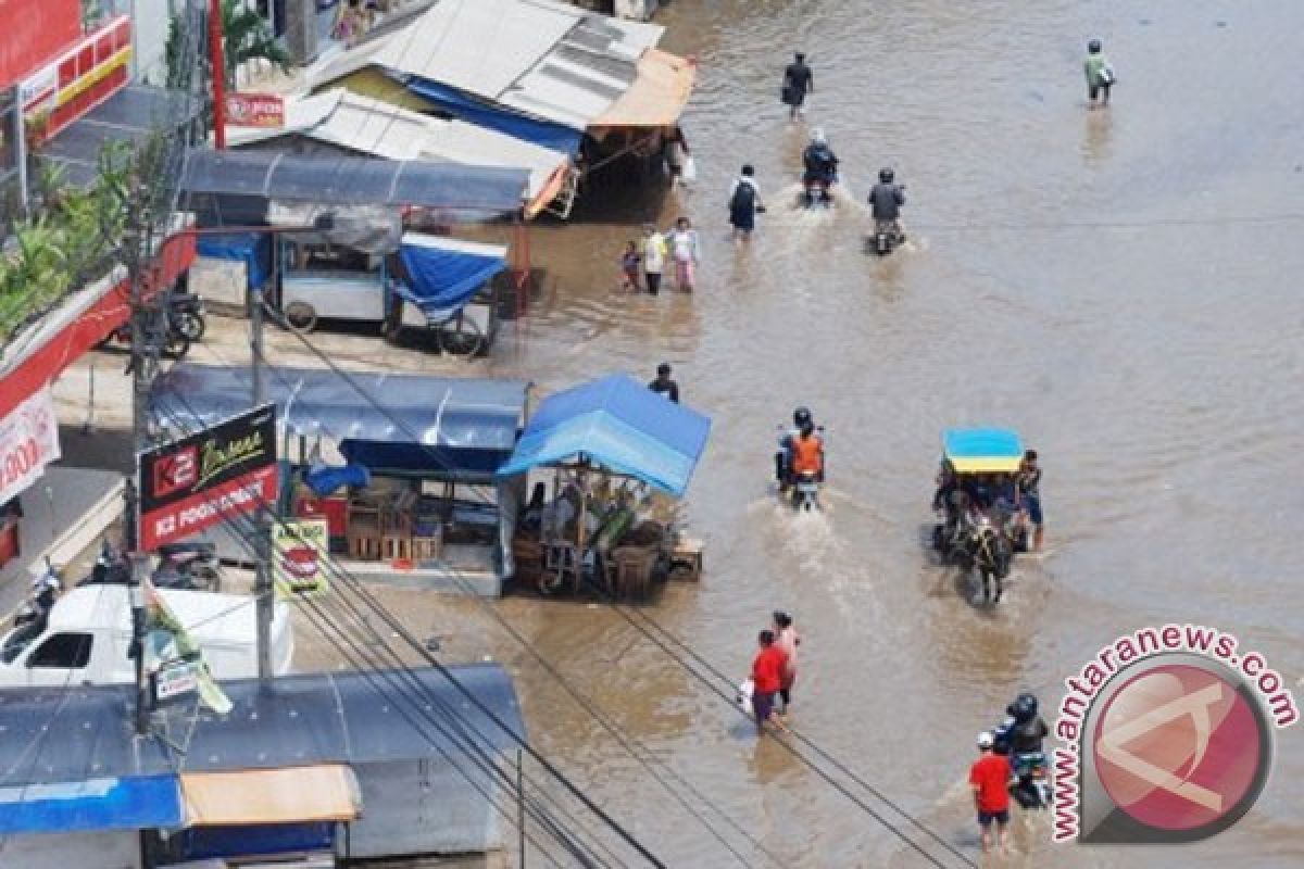 Banjir Bandung Selatan meluas pascahujan deras sepanjang Jumat