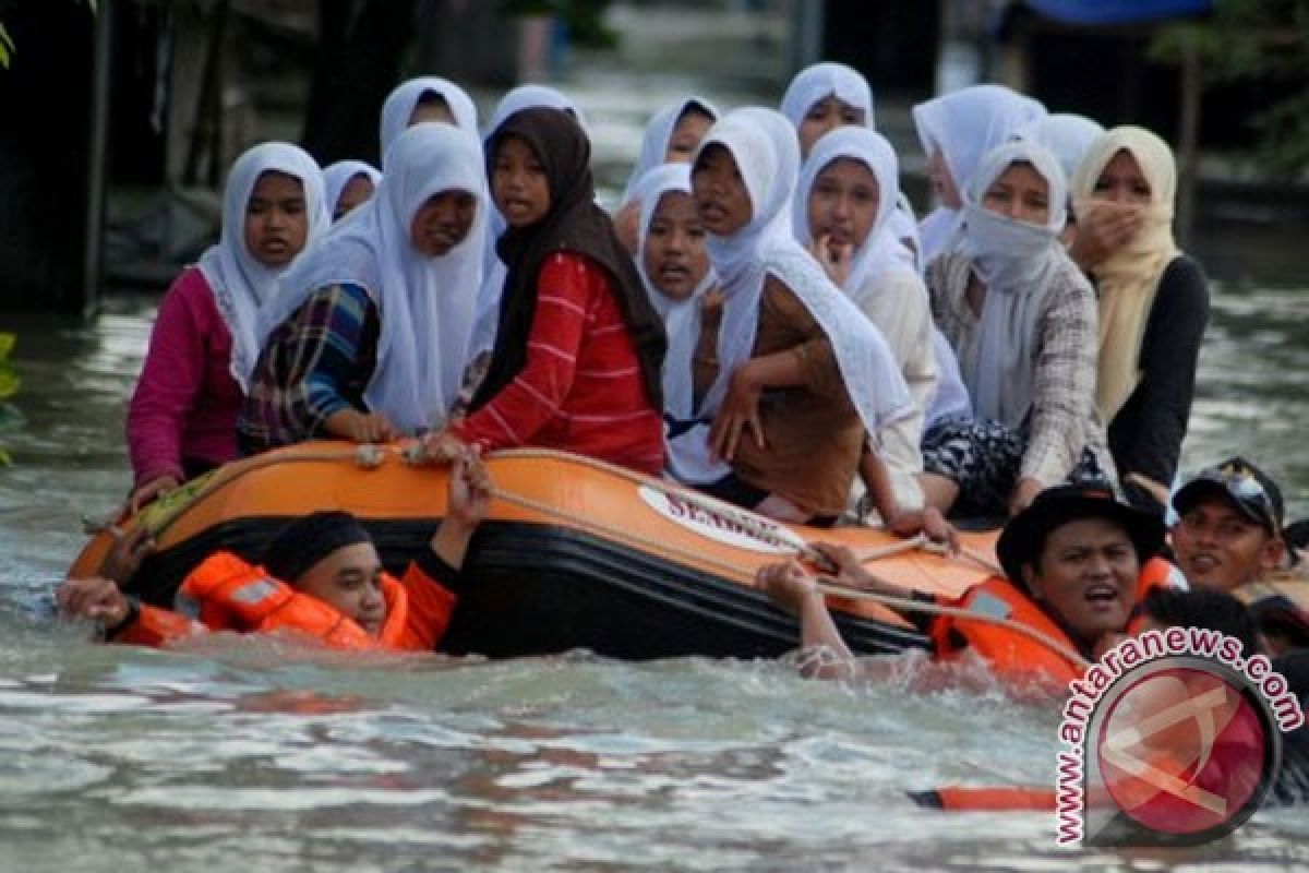 Pengungsi banjir Demak capai 14.557 orang