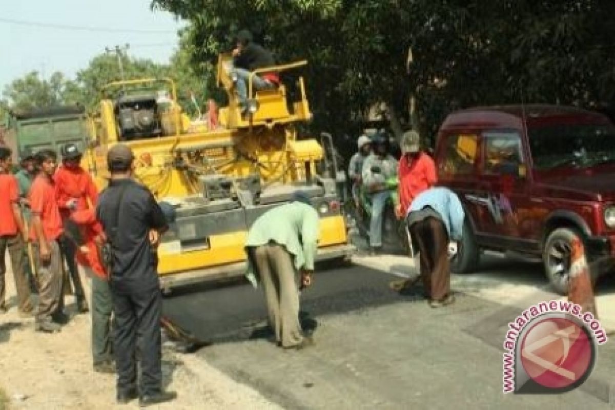 Wakil Bupati Optimistis Pembangunan Jalan Terus Berlanjut